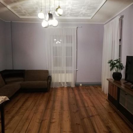 Pils Ielas Apartamenti Kandava Eksteriør billede