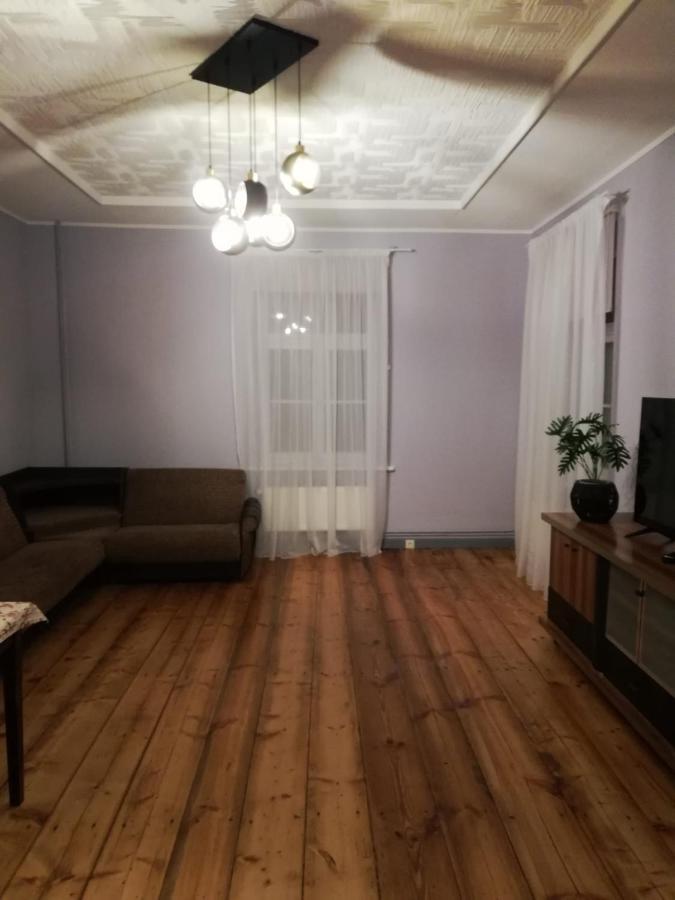 Pils Ielas Apartamenti Kandava Eksteriør billede